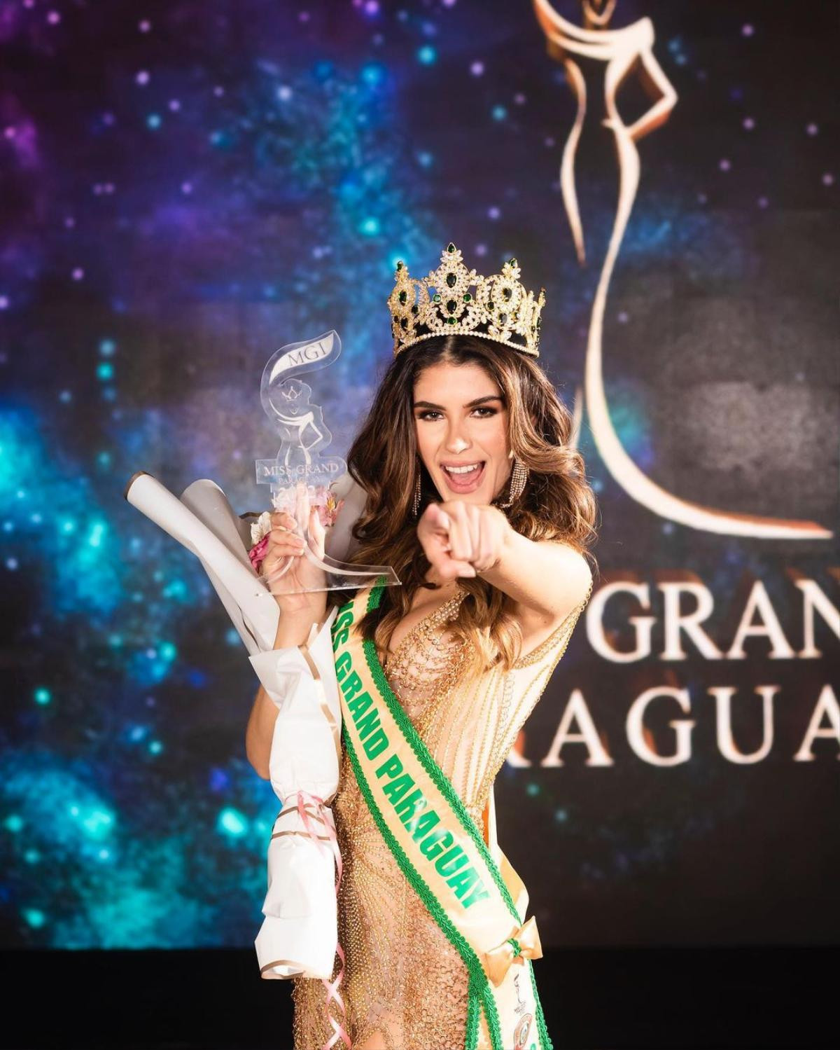 Vẻ đẹp rực lửa của đại diện Paraguay tại Miss Grand 2022: Hừng hực khí thế giật vương miện Ảnh 4