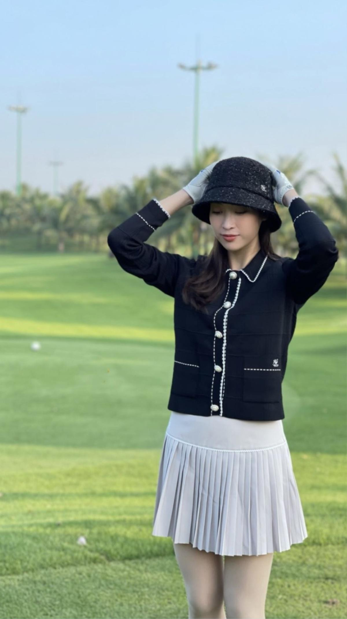 Khi hoa hậu chơi golf: Người 'sang, xịn, mịn', người diện trang phục phát mùi tiền Ảnh 6