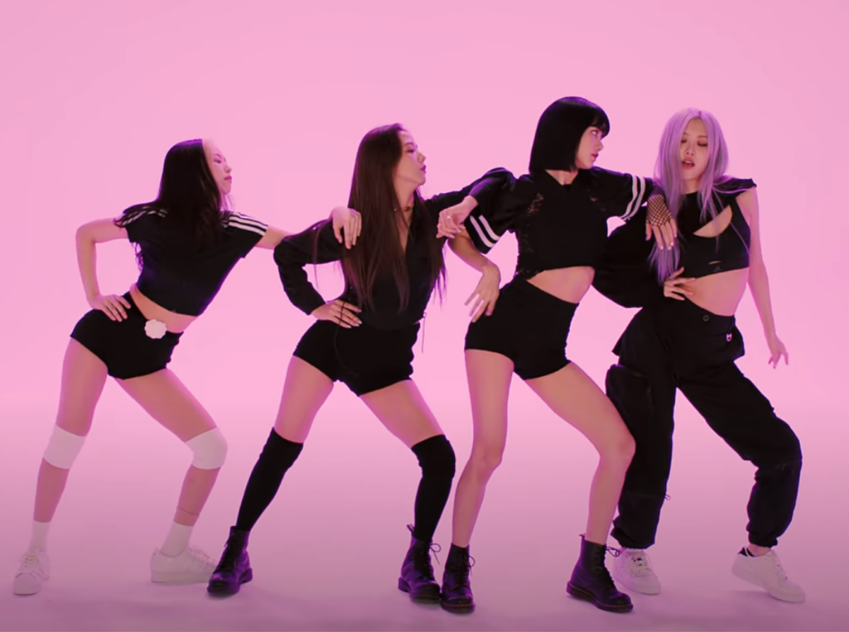 Tin vui tới tấp của BlackPink: Video dance ngang ngược lại vượt view khủng, Lisa đạt nút kim cương Ảnh 3