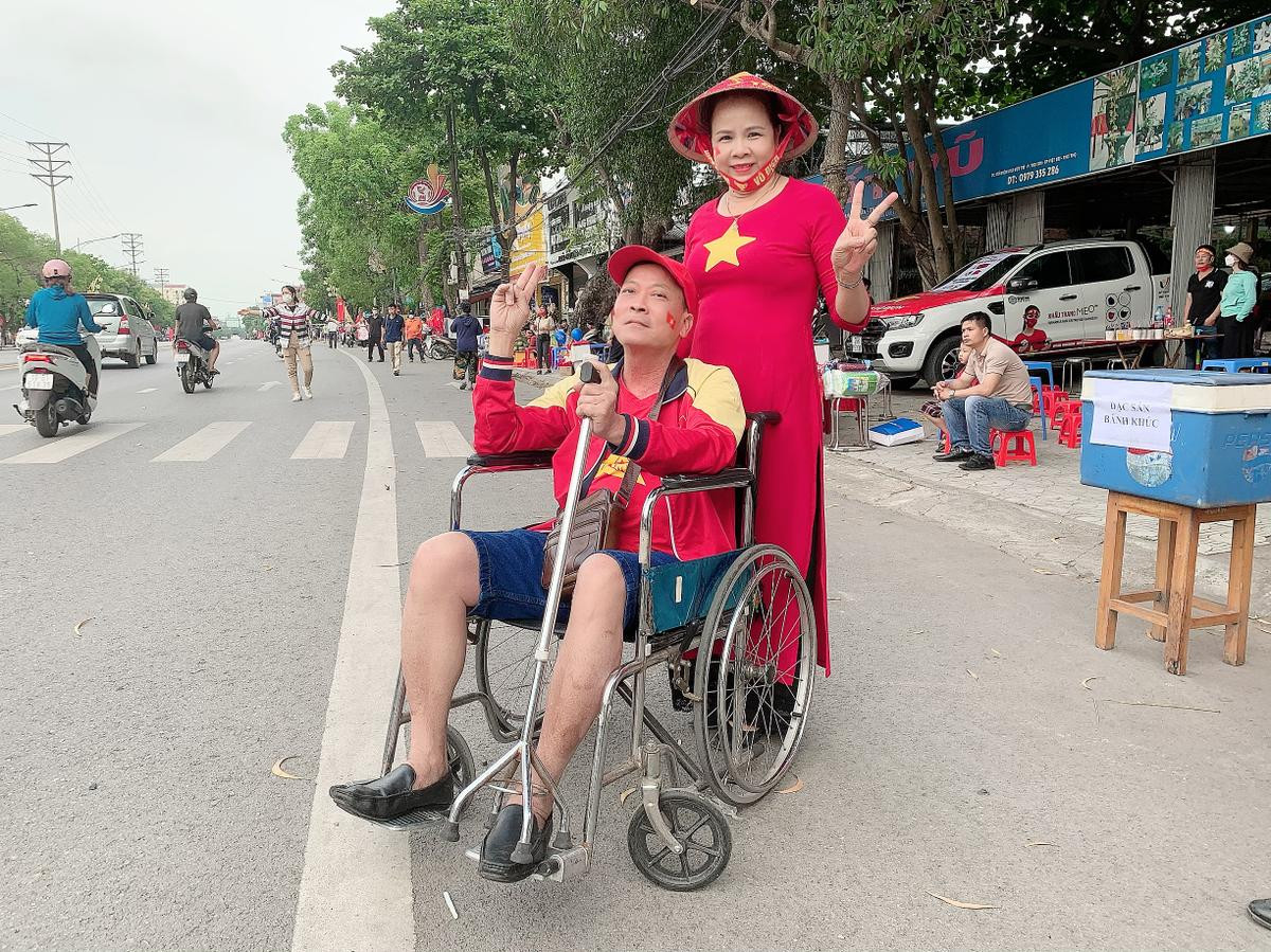 SEA Games 31, từ Hà Nội ngược xuôi Việt Trì và Nam Định: Tự hào tình yêu bóng đá ở Việt Nam! Ảnh 1