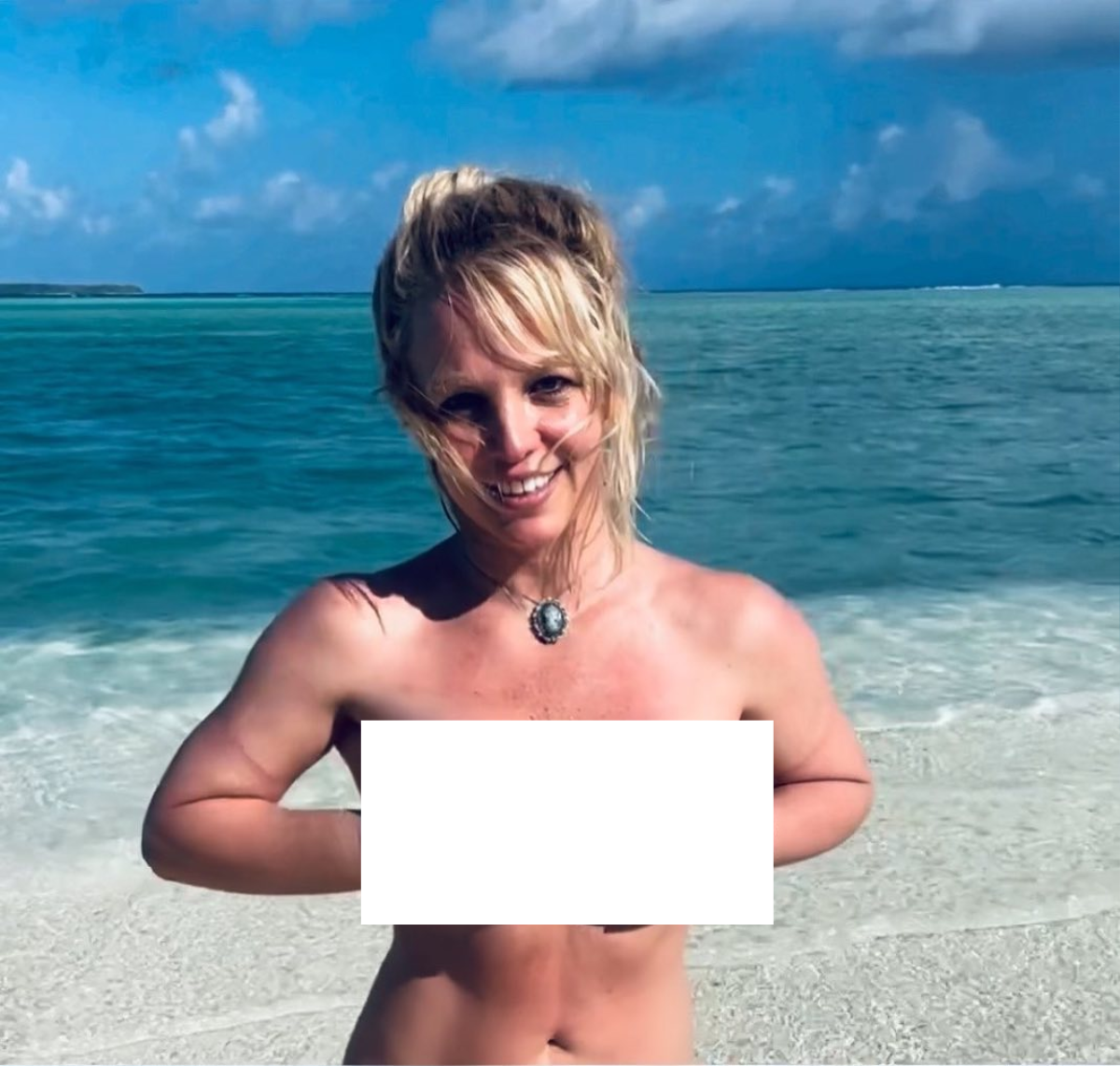 Được tự do hơn nửa năm, Britney Spears liên tục đăng tải ảnh nude khiến khán giả lo lắng Ảnh 2