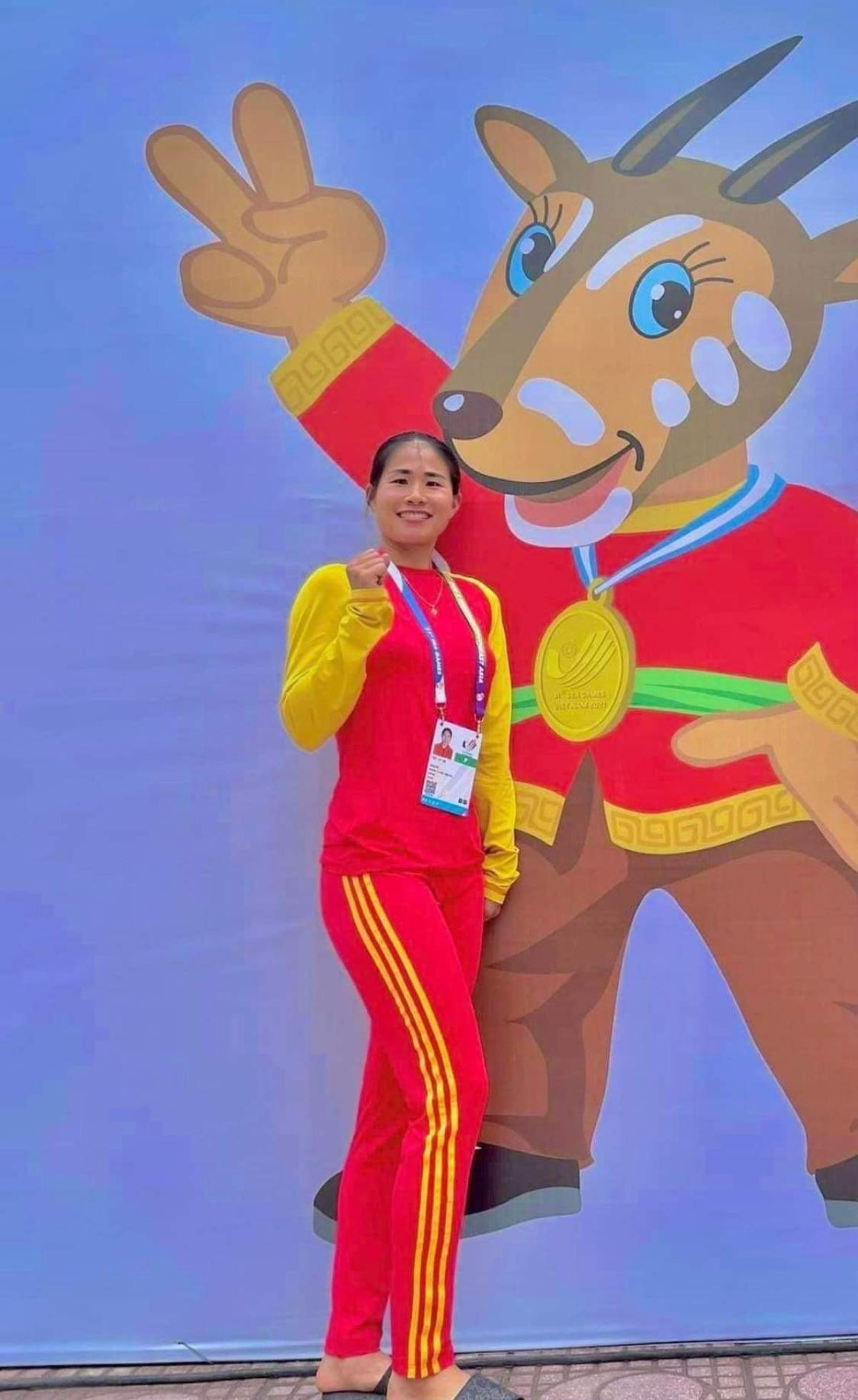 Từ phụ hồ đến nhà vô địch SEA Games 31: Rạng ngời vẻ đẹp người phụ nữ Việt Nam! Ảnh 1