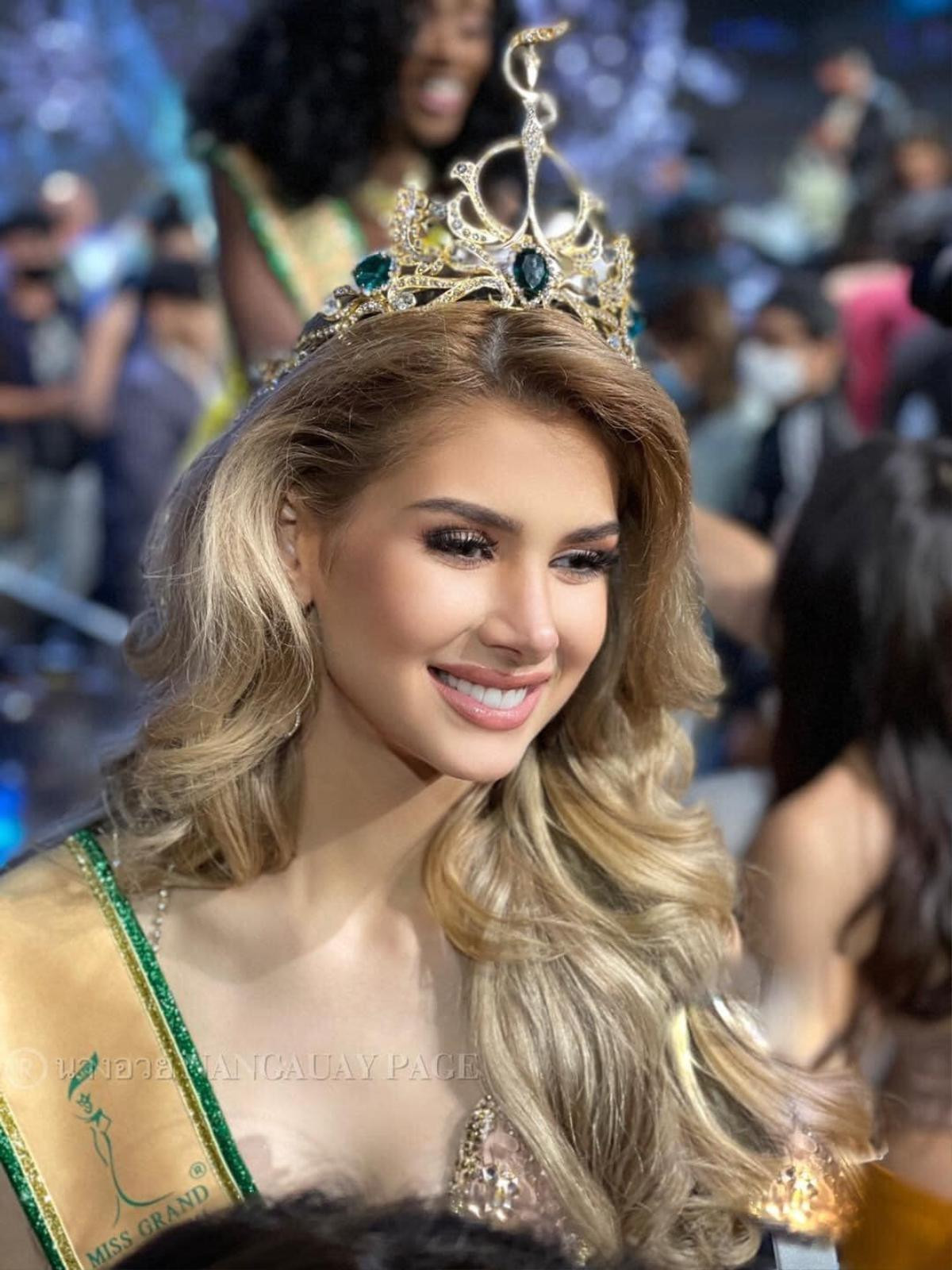 Á hậu Miss Grand 2020 đăng ký thi Hoa hậu Hoàn vũ: Kỹ năng có thừa, danh tiếng như 'hổ mọc thêm cánh' Ảnh 7