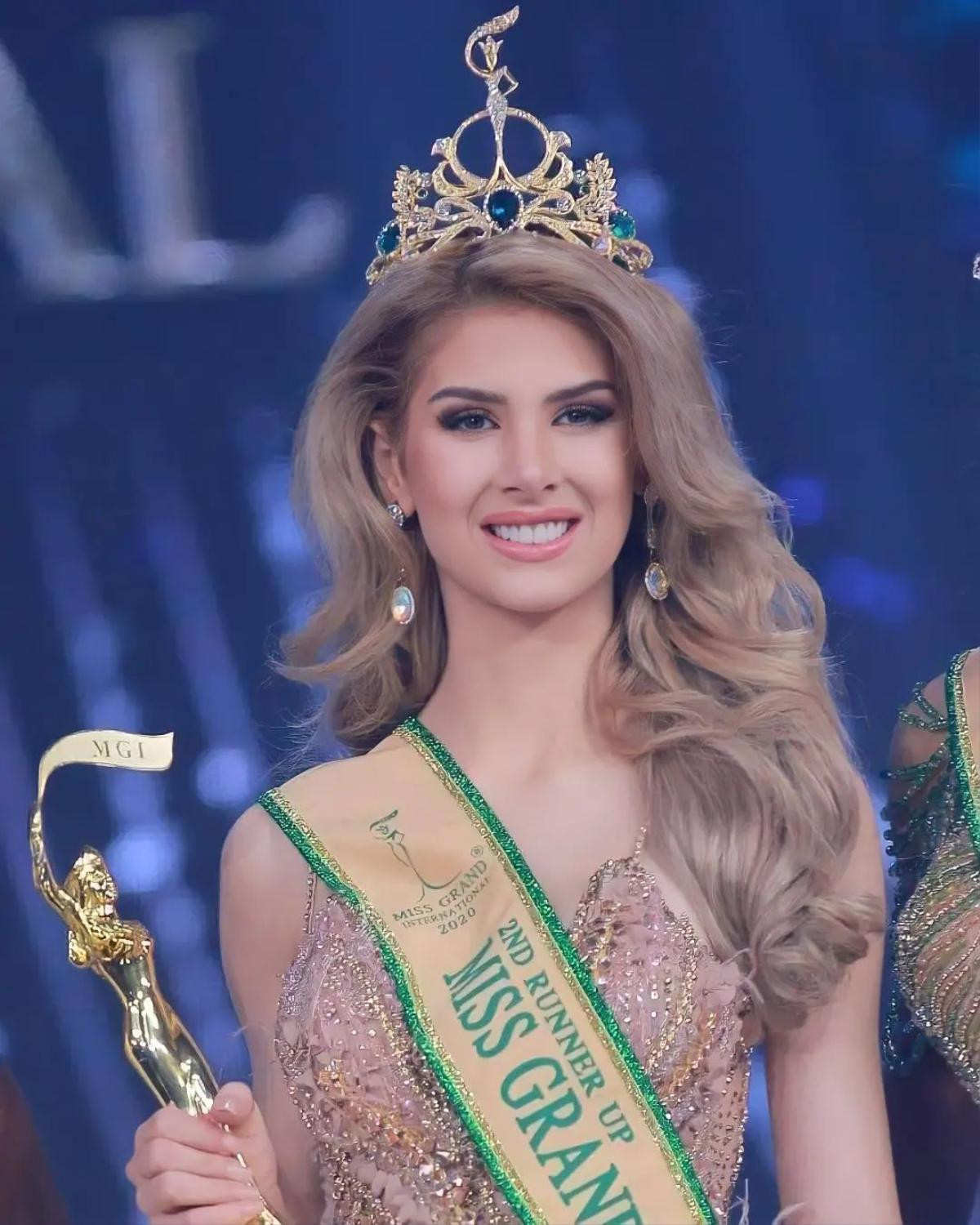 Á hậu Miss Grand 2020 đăng ký thi Hoa hậu Hoàn vũ: Kỹ năng có thừa, danh tiếng như 'hổ mọc thêm cánh' Ảnh 6