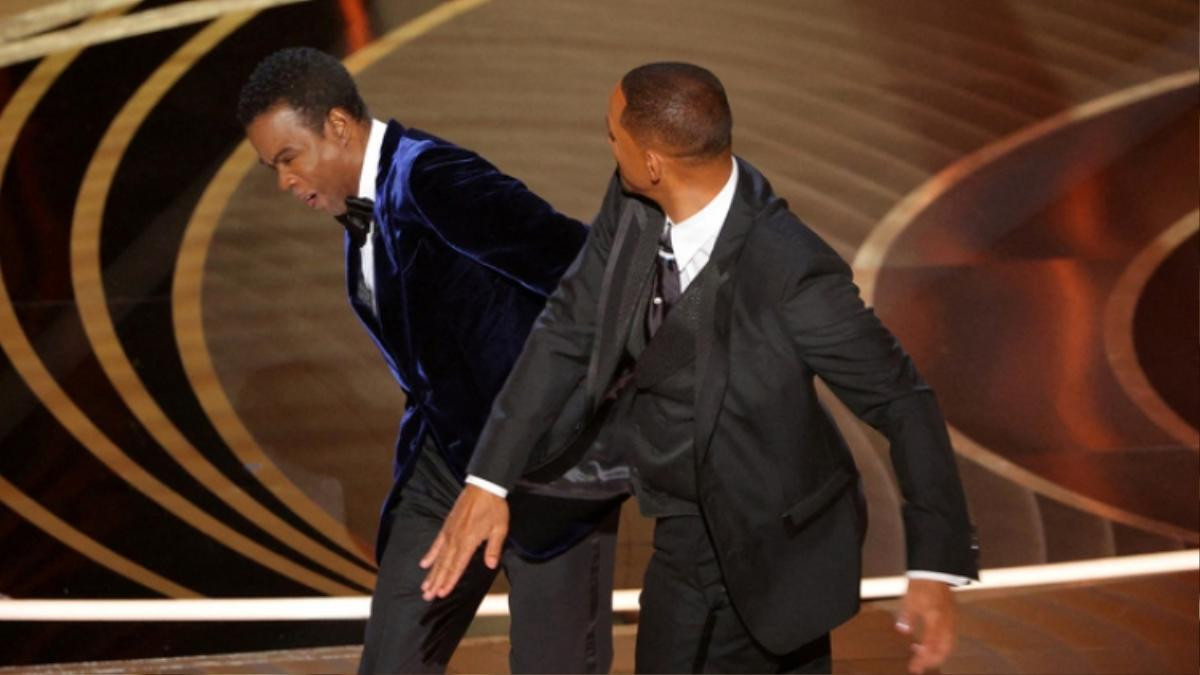 Bị đấm lủng hàm vì vạ miệng nhưng Chris Rock vẫn được mời làm host của Oscar 2023 Ảnh 1