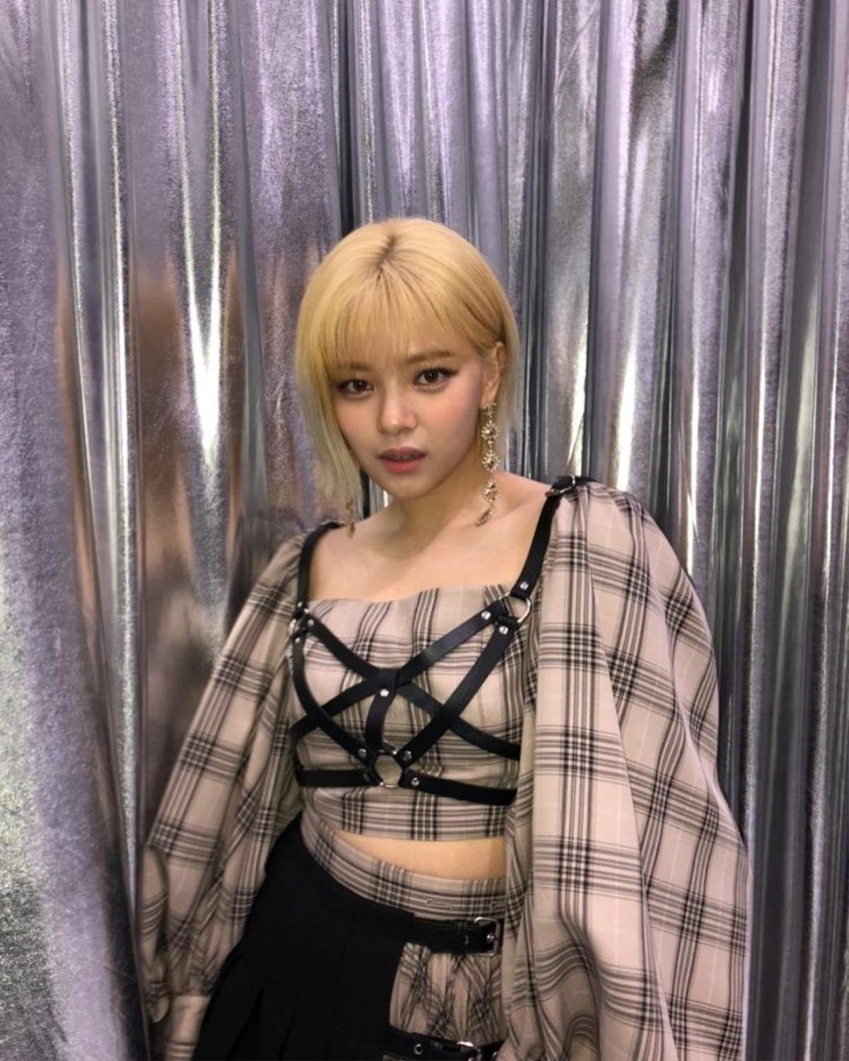 Hình ảnh mới nhất gây chú ý của Jeongyeon (Twice) sau thời gian hoạt động trở lại hậu điều trị sức khỏe Ảnh 3