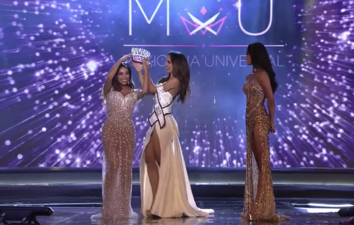 Hoa hậu Mexico trao nhầm vương miện: Fan được dịp nhắc lại sự cố đình đám Miss Universe 2015 Ảnh 5