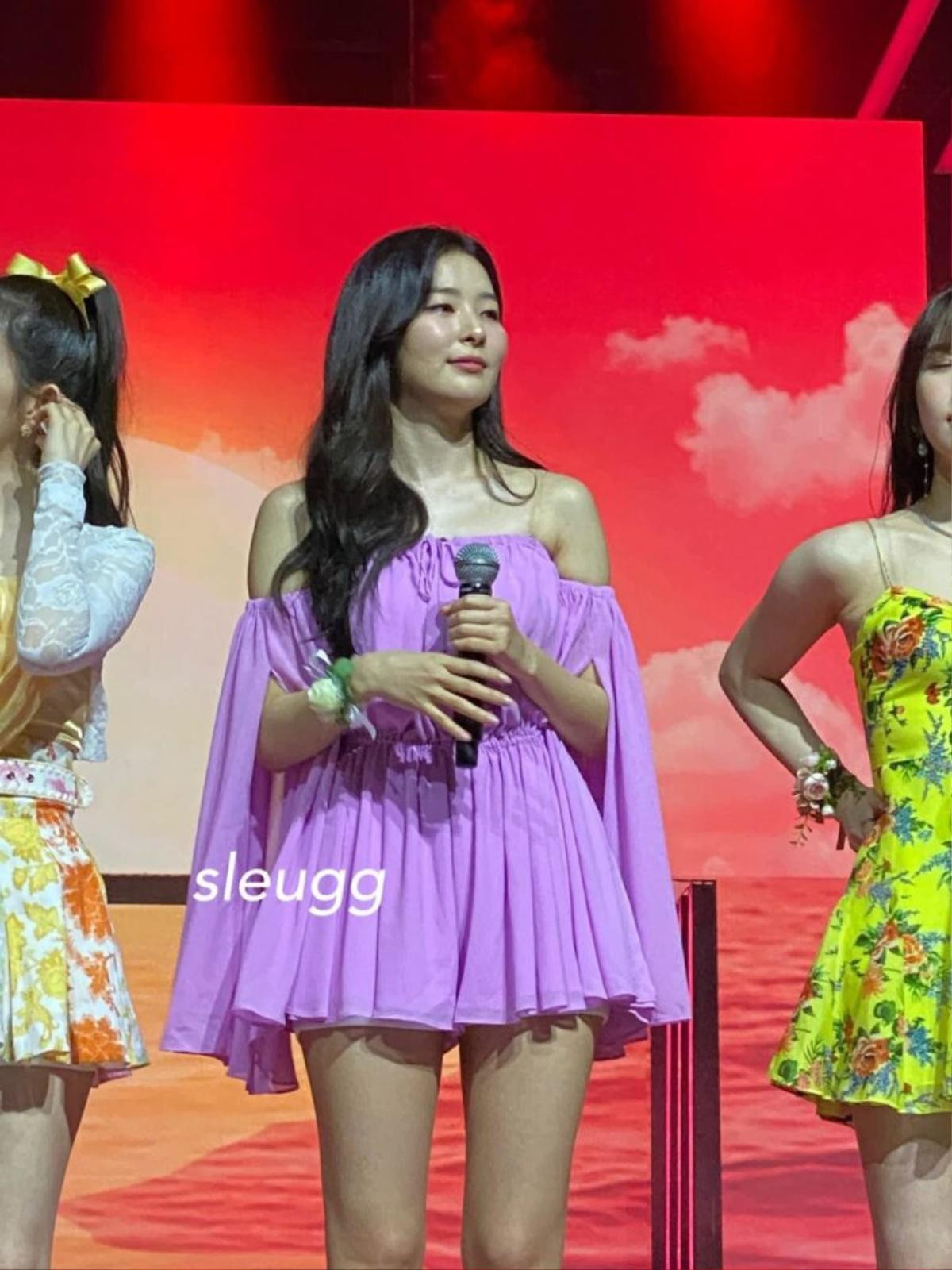 Netizen phát chán với cách stylist lên đồ cho Red Velvet trên sân khấu gần đây Ảnh 4