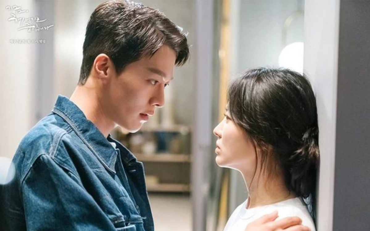 Ảnh chụp lén Song Hye Kyo: Nhan sắc có xứng danh ngọc nữ? Ảnh 3