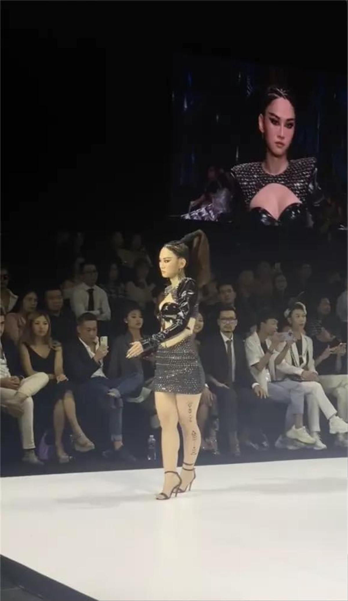 Lê Bống catwalk khó hiểu, netizen bĩu môi: 'Thôi xin chị, đừng lấn sân người mẫu mà' Ảnh 4