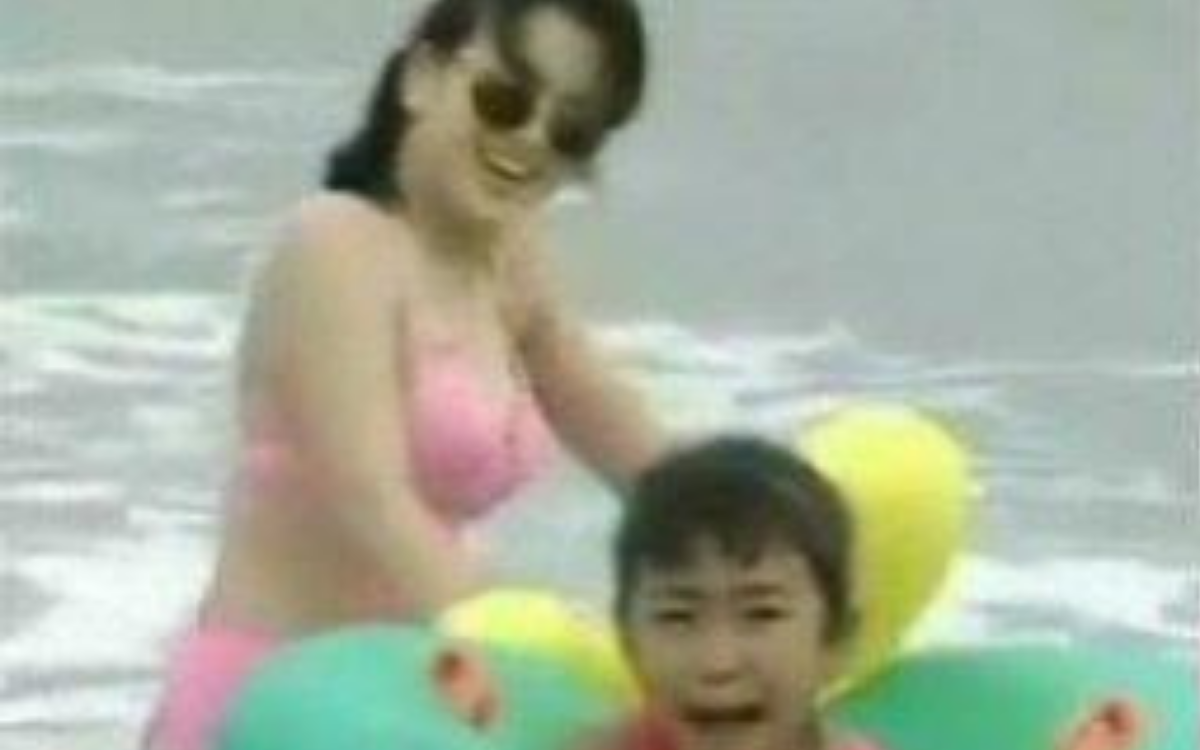 Ảnh diện bikini thời 'em chưa 18' của Song Hye Kyo hot trở lại, vòng 1 bốc lửa gây chú ý Ảnh 3