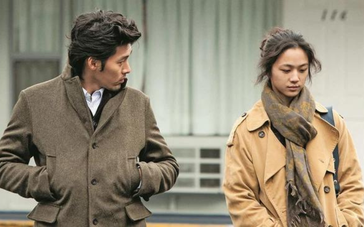 Không phải Son Ye Jin hay Song Hye Kyo, Hyun Bin từng gây bão vì nụ hôn với người này Ảnh 3