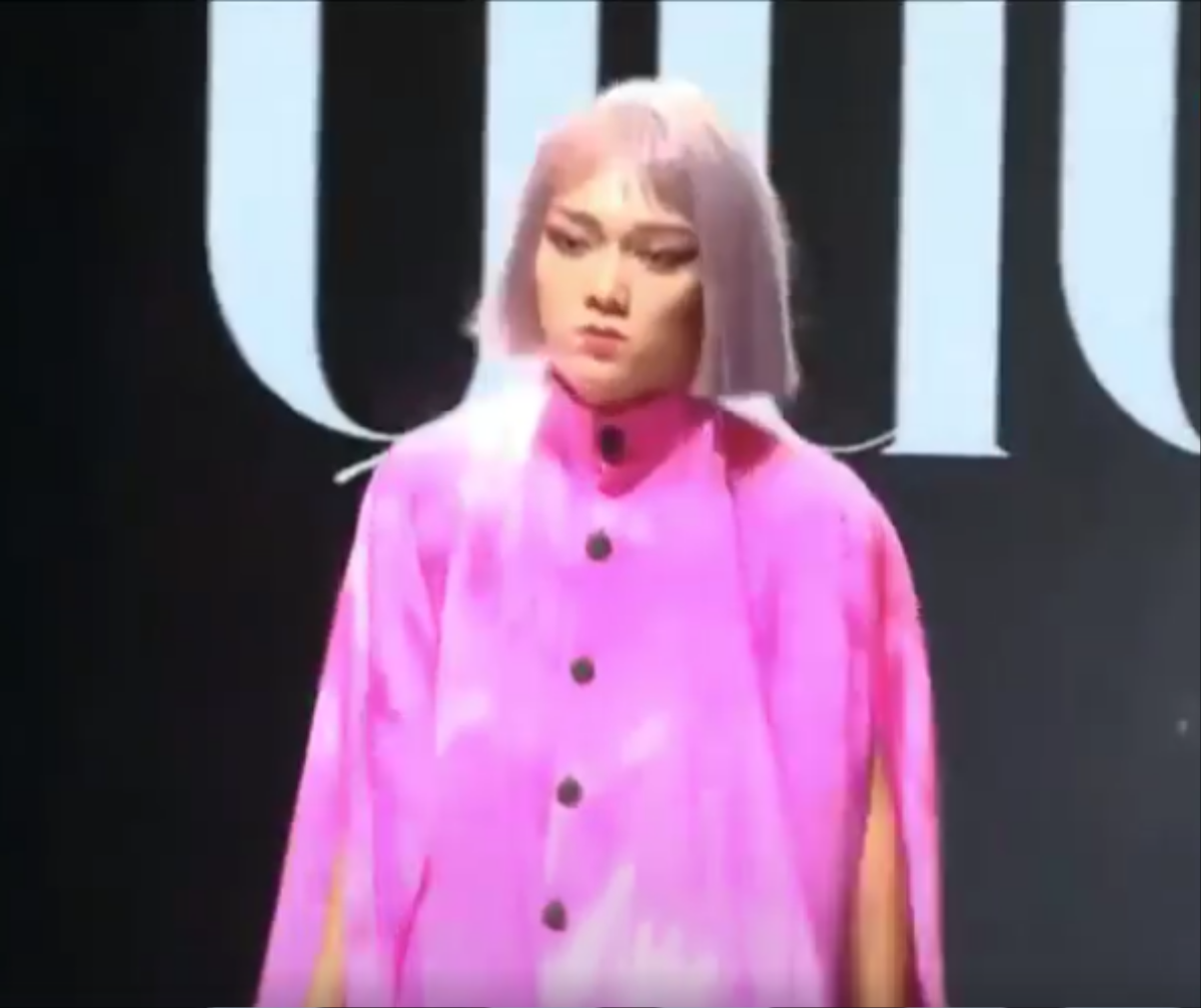 Không có kinh nghiệm catwalk, tại sao hàng loạt các TikToker vẫn 'đổ bộ' sàn runway? Ảnh 1