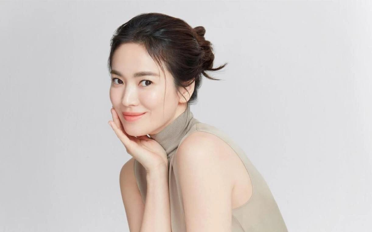 Ảnh thời thơ ấu của dàn diễn viên Kbiz: Song Hye Kyo - Hyun Bin quá đáng yêu, trùm cuối ai cũng biết Ảnh 2