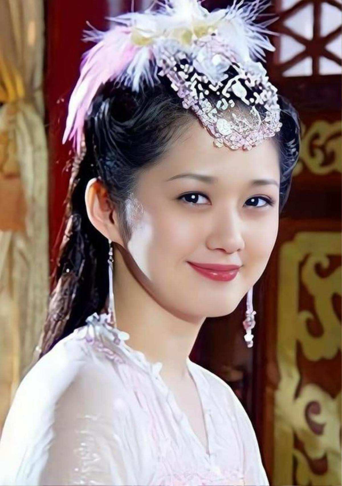 Ngắm vẻ trẻ trung của 'ma cà rồng' Jang Nara ở tuổi 41 Ảnh 3