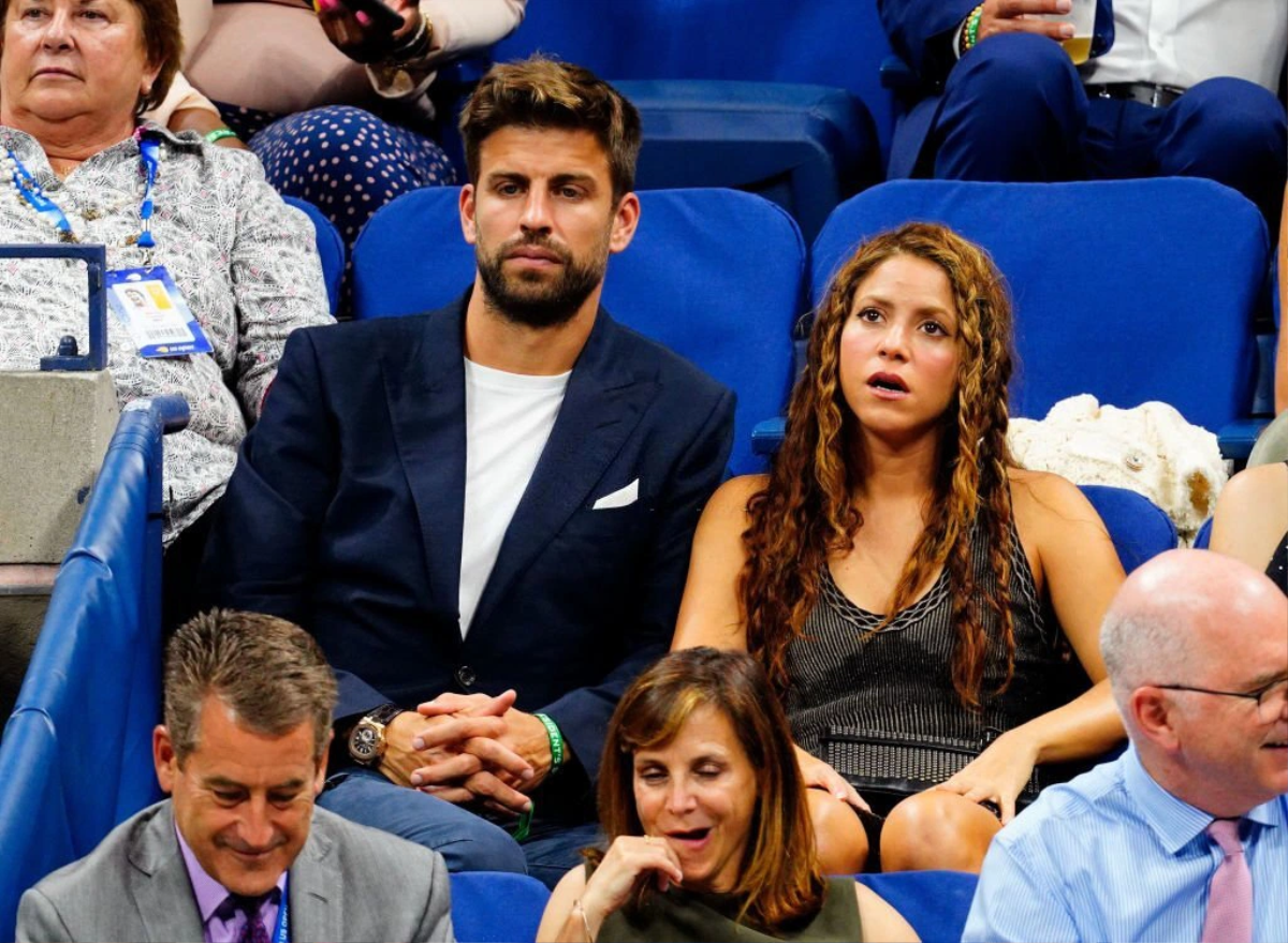 Nhìn lại phong cách của cầu thủ Gerard Pique và Shakira trong 11 năm hẹn hò Ảnh 1