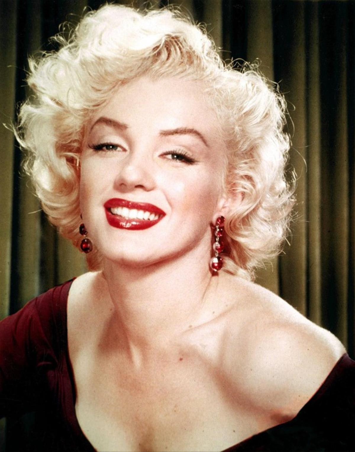 9 nguyên tắc làm đẹp vàng tạo nên vẻ đẹp trứ danh cho bom sex Marilyn Monroe Ảnh 2