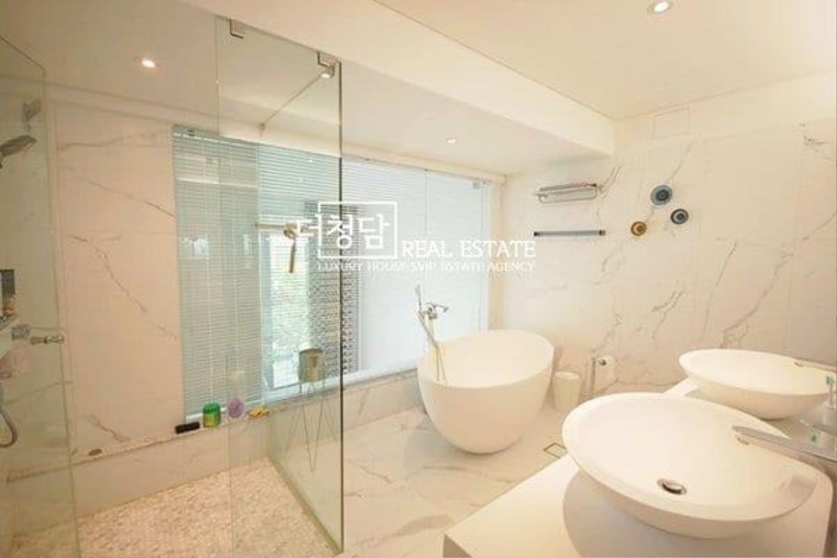 Một nữ ca sĩ mới 26 tuổi nhưng đã tậu căn penthouse hạng sang, giá trị lên đến hàng trăm tỷ đồng Ảnh 4