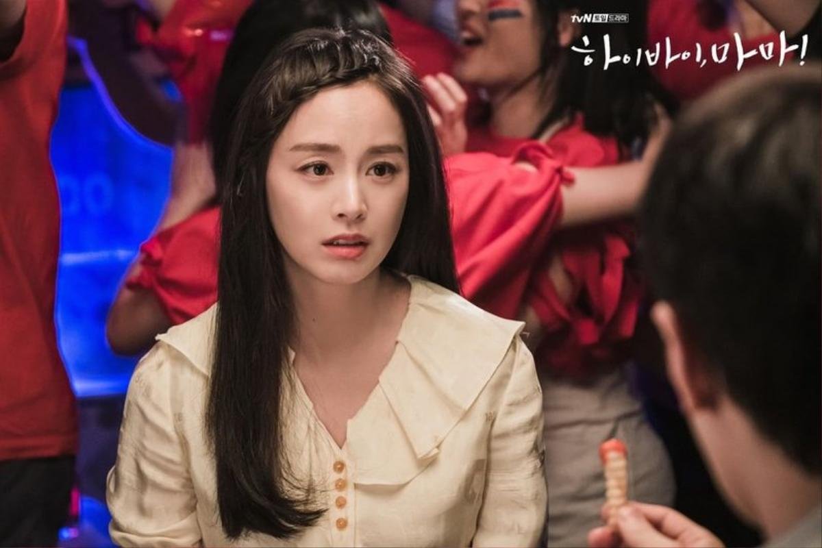 Loạt mỹ nhân Hàn ăn gian tuổi trên màn ảnh nhỏ: Jang Nara, Kim Tae Hee cân cả vai phụ huynh và học sinh Ảnh 8