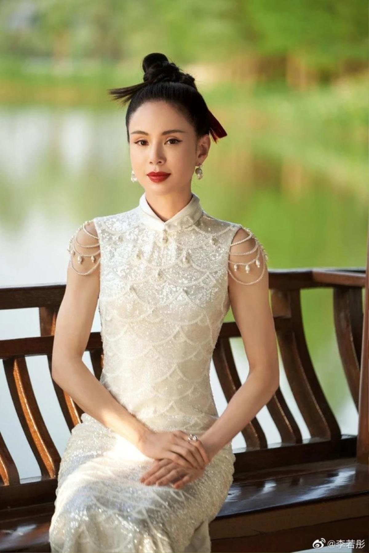 Xuất hiện sư phụ của Angela Phương Trinh: Tiểu Long Nữ Lý Nhược Đồng cơ bắp cuồn cuộn ở tuổi U60 Ảnh 2