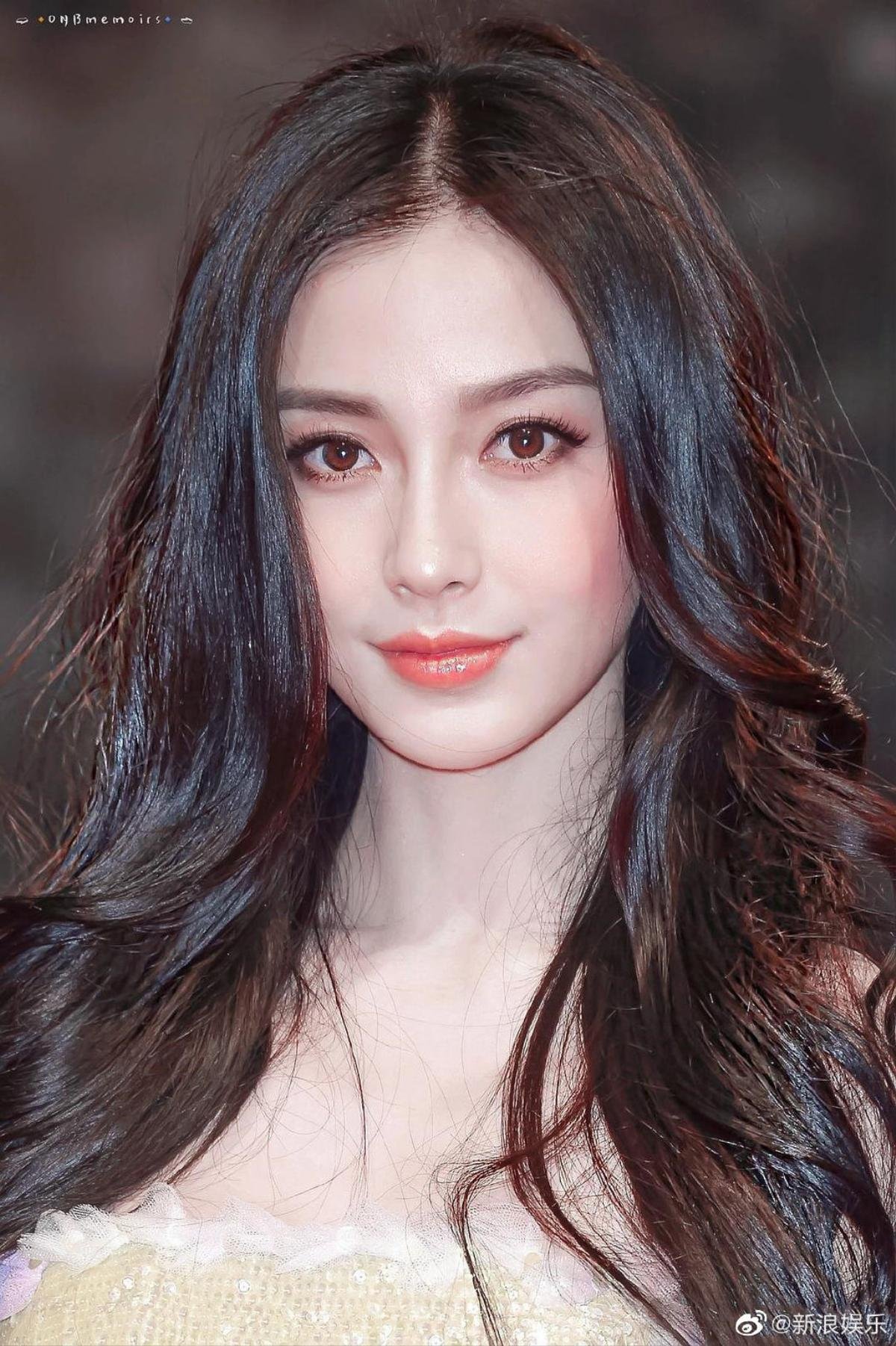 Nhan sắc của Angelababy sau 10 năm như cú vả thẳng mặt anti-fan từng nói cô nàng động dao kéo Ảnh 2