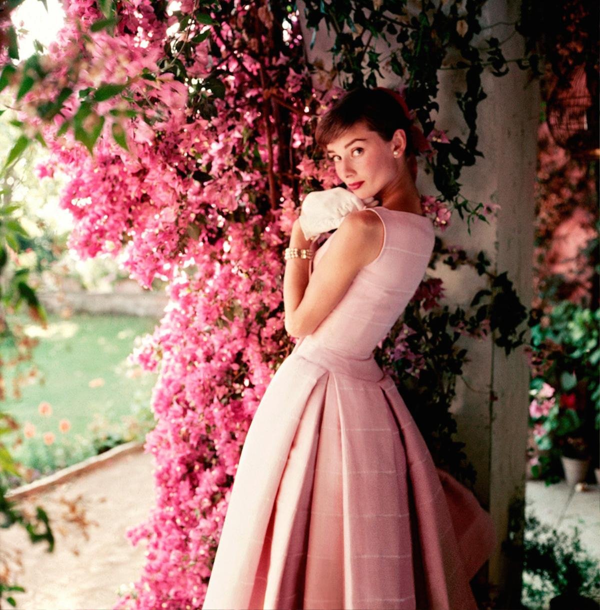 Nàng thơ Audrey Hepburn trong mắt Givenchy: 'Gửi tới cô ấy tất cả tình yêu' Ảnh 4