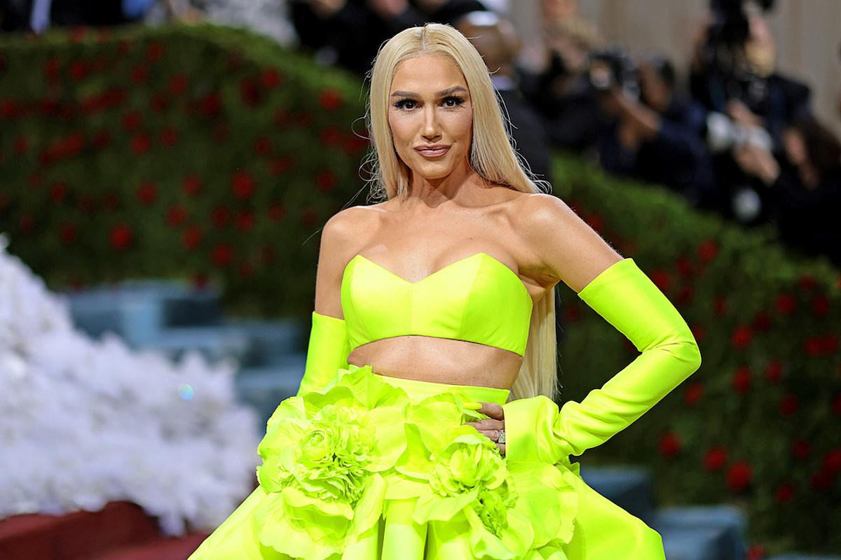 Trang điểm xong nhan sắc hạ mấy bậc, Gwen Stefani ấm ức phát khóc Ảnh 4