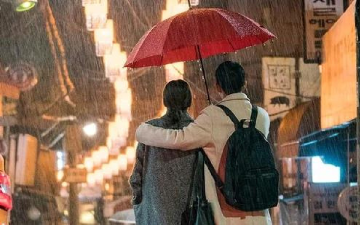 Nam thần che mưa cho Son Ye Jin: Hyun Bin - Jung Hae In vẫn chưa hot bằng huyền thoại này Ảnh 2