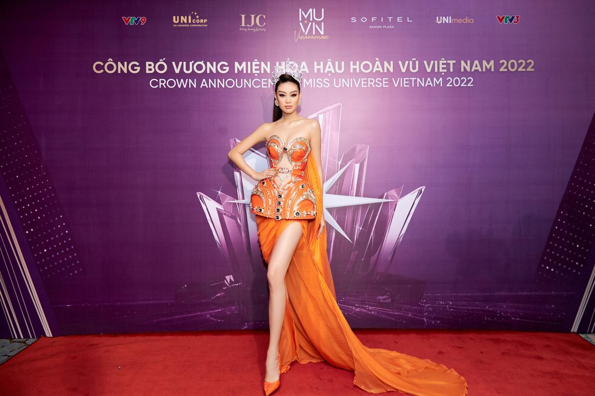 Dàn 'bông hậu' nở rộ trong đêm công bố vương miện tiền tỷ cho tân Miss Universe Vietnam Ảnh 2