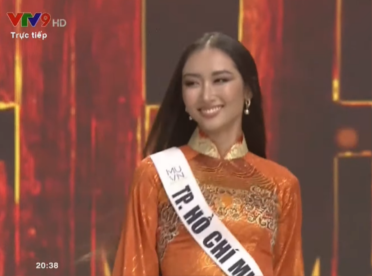 Top 41 Miss Universe Vietnam 2022 trình diễn áo dài: Thảo Nhi thướt tha, Lệ Nam yêu kiều trong sự hò hét Ảnh 9