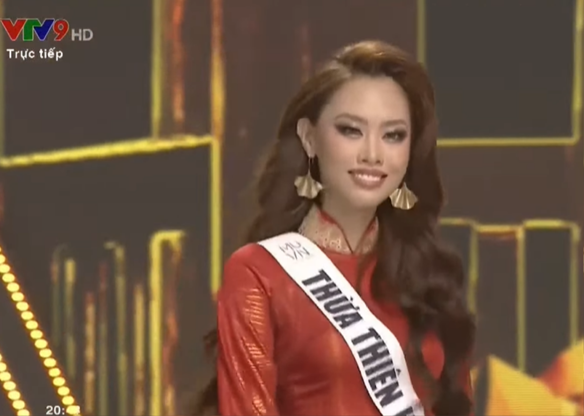 Top 41 Miss Universe Vietnam 2022 trình diễn áo dài: Thảo Nhi thướt tha, Lệ Nam yêu kiều trong sự hò hét Ảnh 8