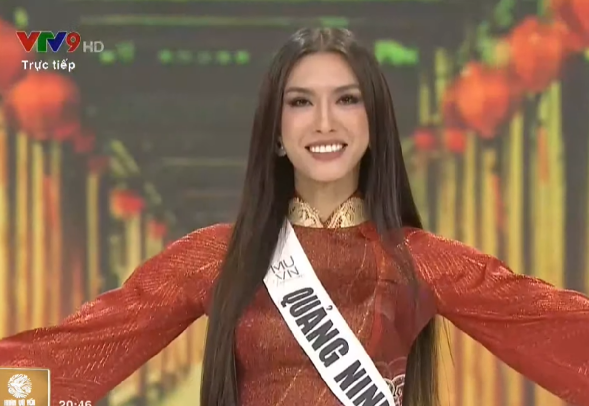 Top 41 Miss Universe Vietnam 2022 trình diễn áo dài: Thảo Nhi thướt tha, Lệ Nam yêu kiều trong sự hò hét Ảnh 5