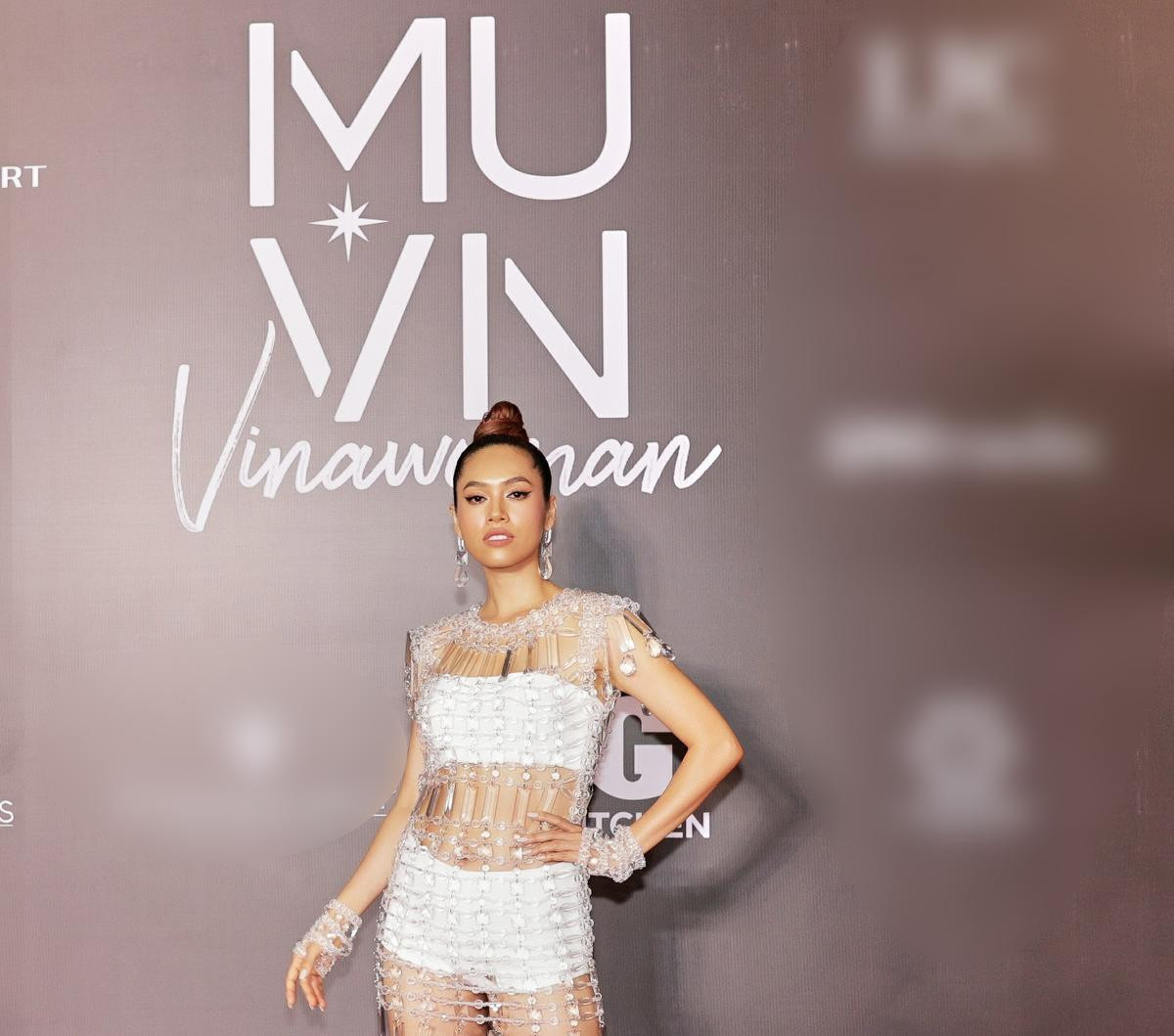 Dàn hậu tại Bán kết Miss Universe VN 2022: Khánh Vân, Vũ Thu Phương đầy 'chặt chém' cạnh hoa hậu quốc tế Ảnh 3