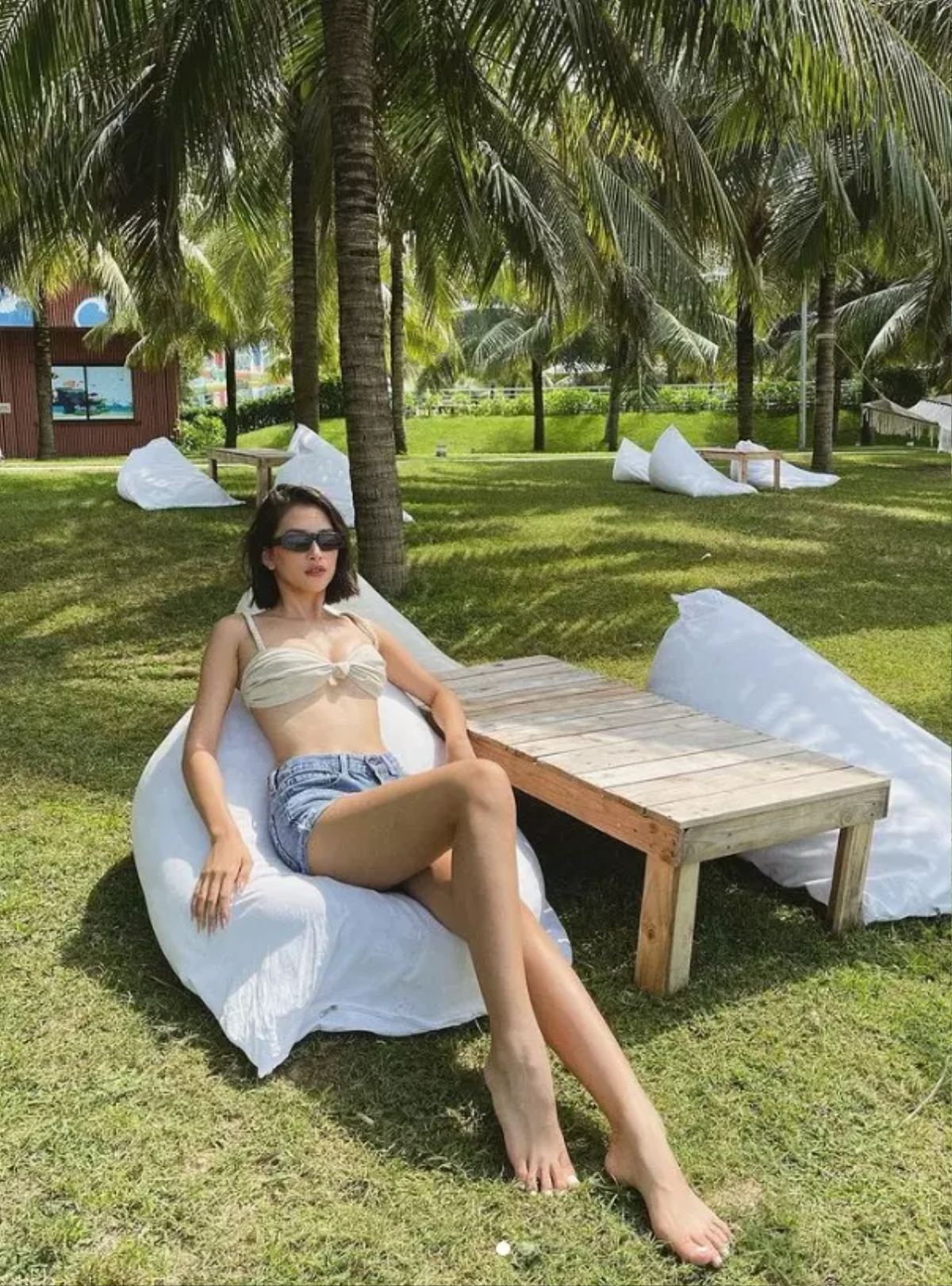 Đẳng cấp như Tiểu Vy: Chọn bikini đơn giản nhưng vẫn quyến rũ, xứng danh 'nữ thần bãi biển' Ảnh 7