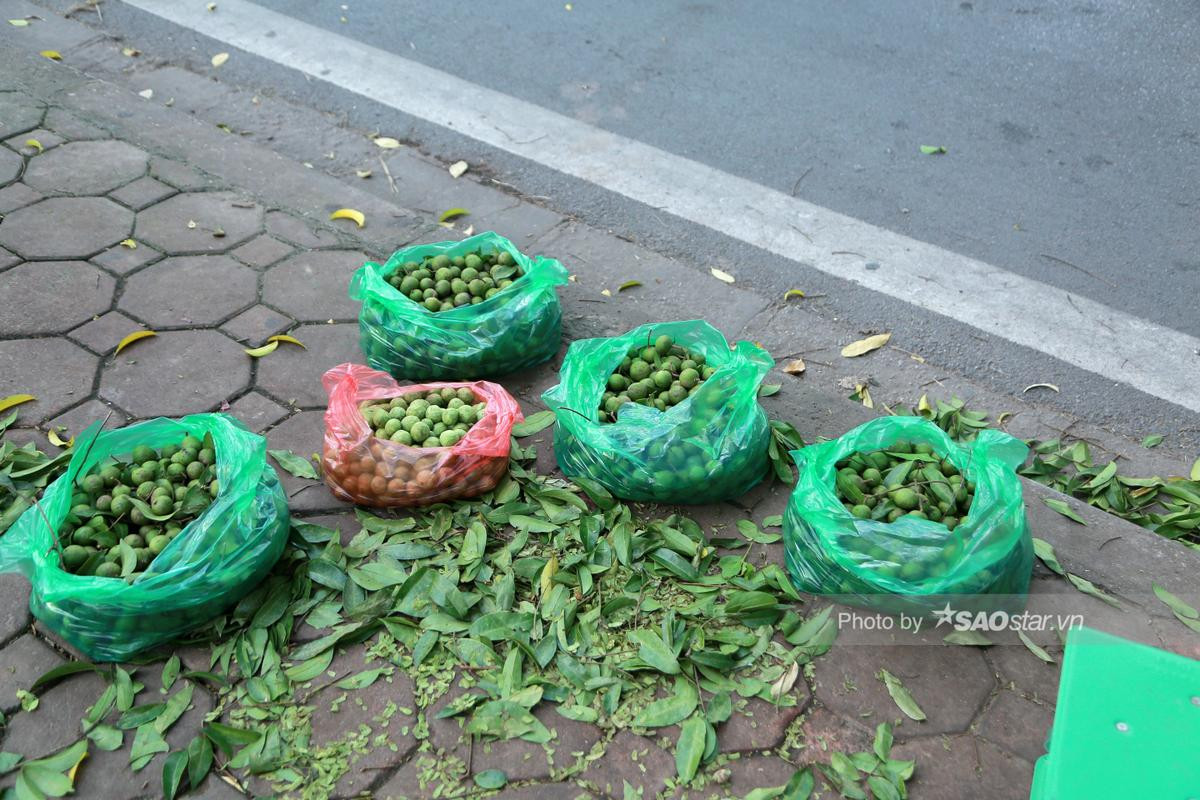 Những mảnh đời mưu sinh giữa Thủ đô để kiếm miếng ăn: 'Giống như đánh cược tính mạng của mình' Ảnh 4