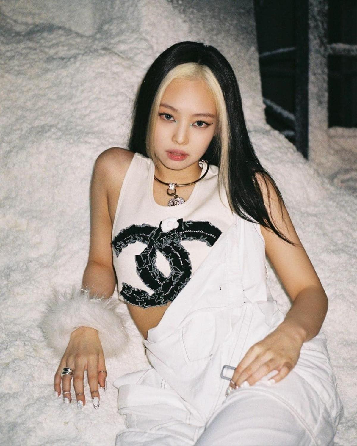 Vai diễn đầu tay của Jennie (BLACKPINK) là cô gái song tính Ảnh 3