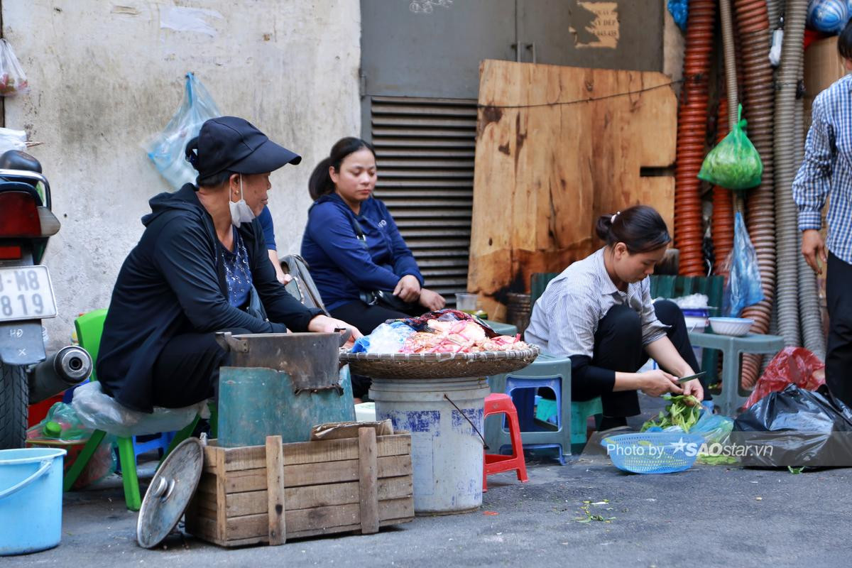 'U Tươi', thời 'hoàng kim' bên mẹt ghẹ vỉa hè nơi góc chợ Đồng Xuân và lời đồn bán ghẹ mua nhà Hồ Tây Ảnh 7