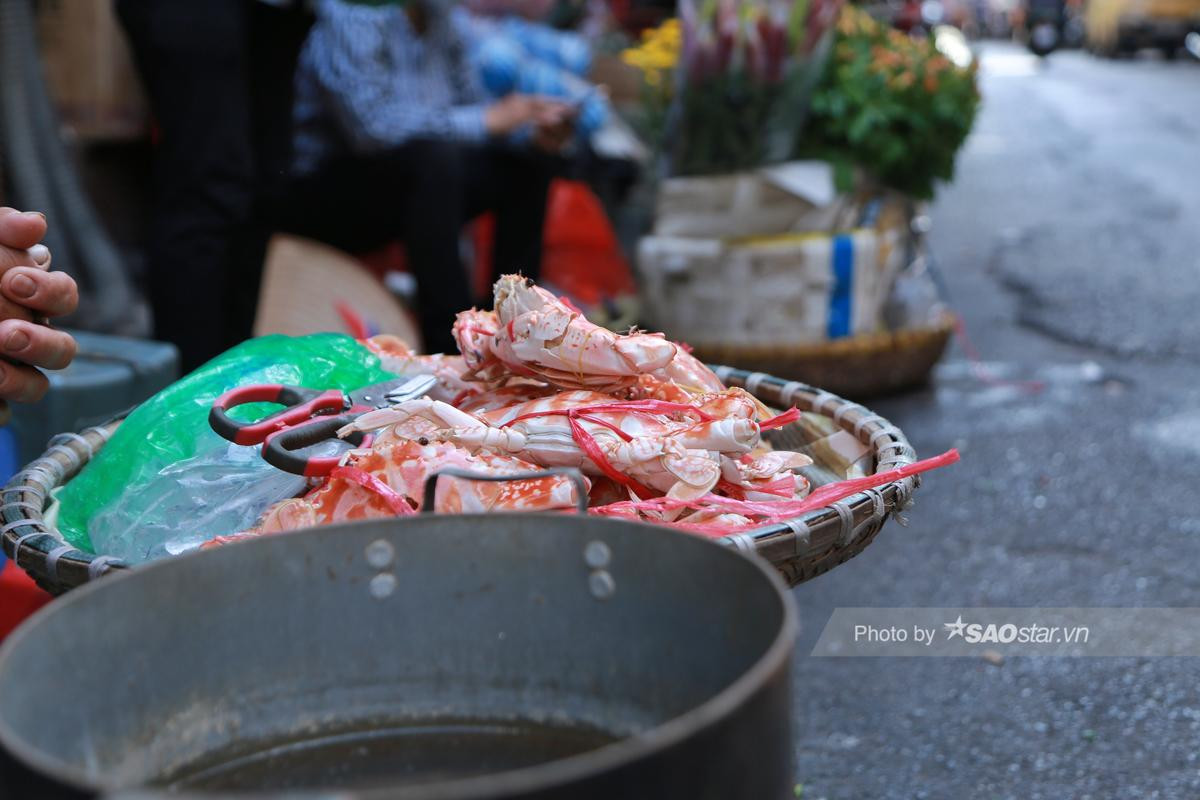 'U Tươi', thời 'hoàng kim' bên mẹt ghẹ vỉa hè nơi góc chợ Đồng Xuân và lời đồn bán ghẹ mua nhà Hồ Tây Ảnh 8