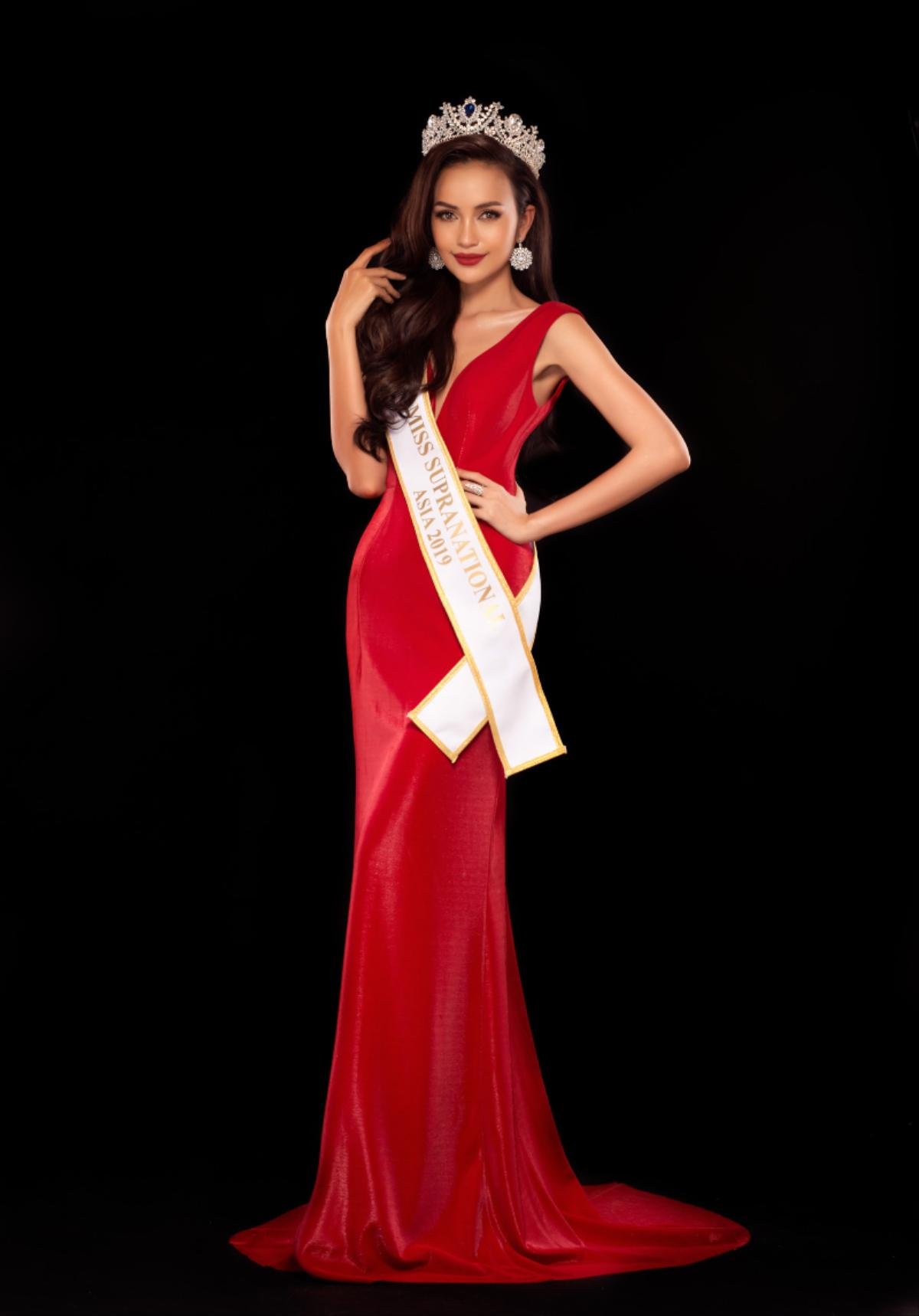 3 khoảnh khắc đội vương miện của Ngọc Châu: Chỉ có Miss Universe VN mới giúp cô chạm tới giấc mơ Hoàn vũ Ảnh 4