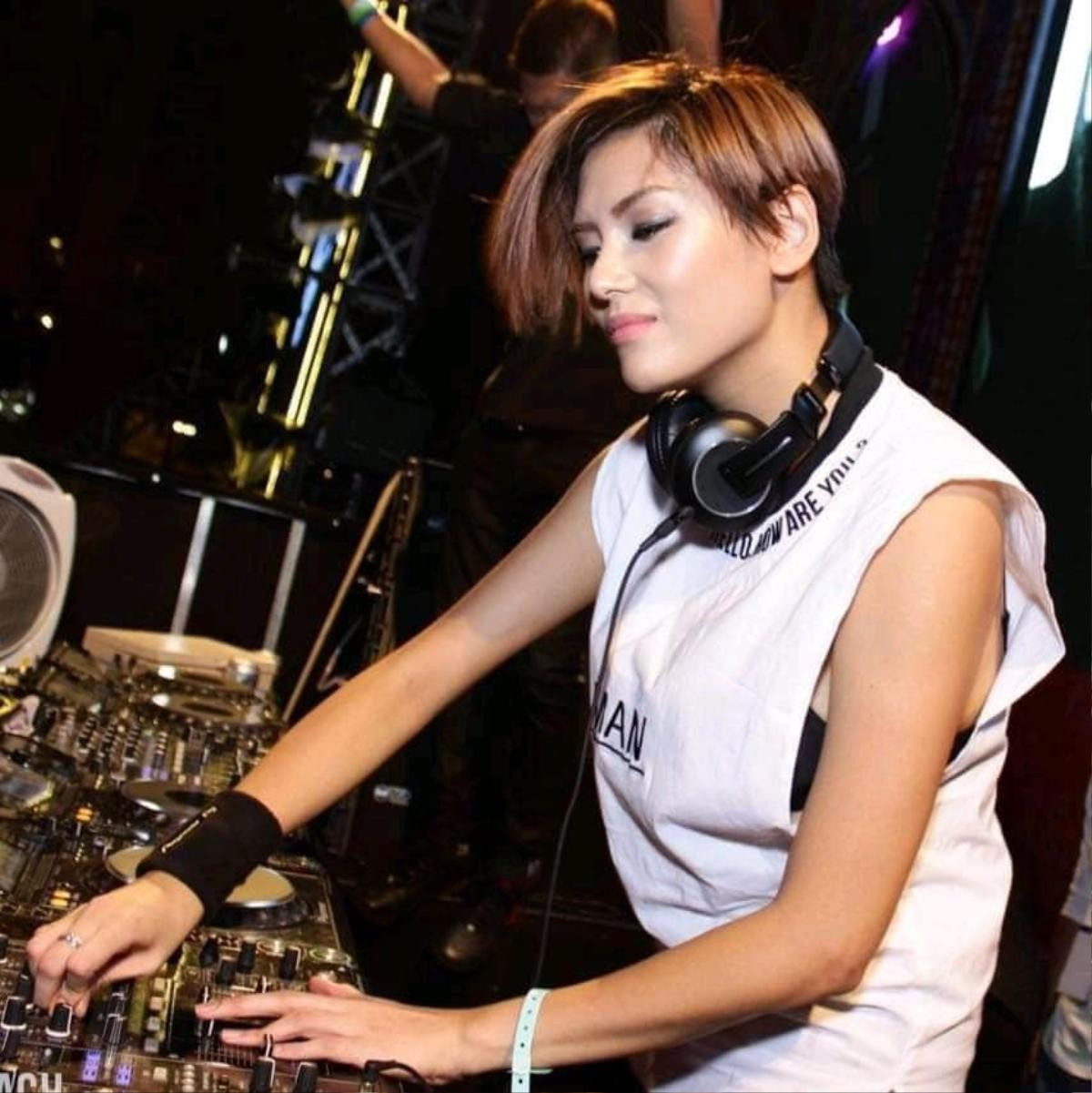 Á hậu Thảo Nhi trổ tài làm DJ, Võ Hoàng Yến nói: 'Á hậu tạo ra Á hậu, DJ tạo ra DJ' Ảnh 4