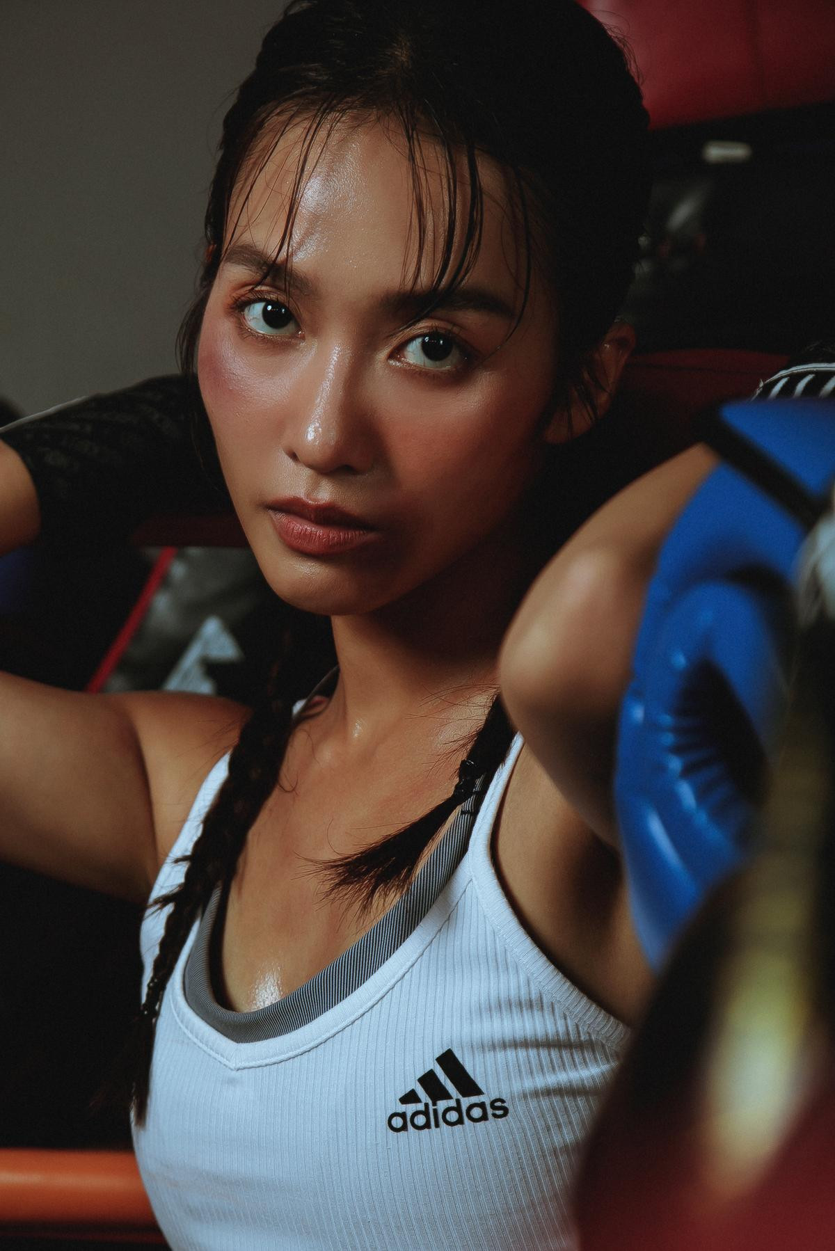 Khả Ngân cực ngầu trên sàn boxing, thần thái gai góc khác xa vẻ ngọt ngào thường thấy Ảnh 7