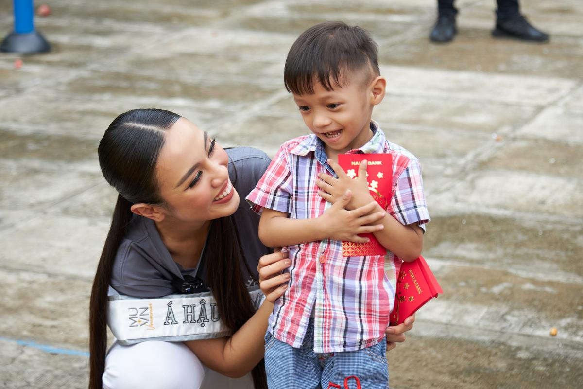 Á hậu Thủy Tiên trích 20 triệu đồng tiền thưởng làm từ thiện Ảnh 14