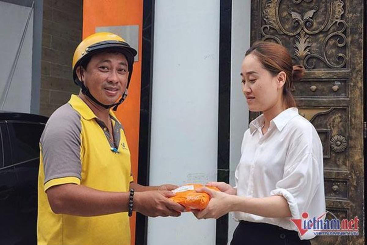 Nhận được 75 triệu đồng chuyển nhầm, shipper có hành động khiến người trong cuộc cũng phải ngỡ ngàng Ảnh 1