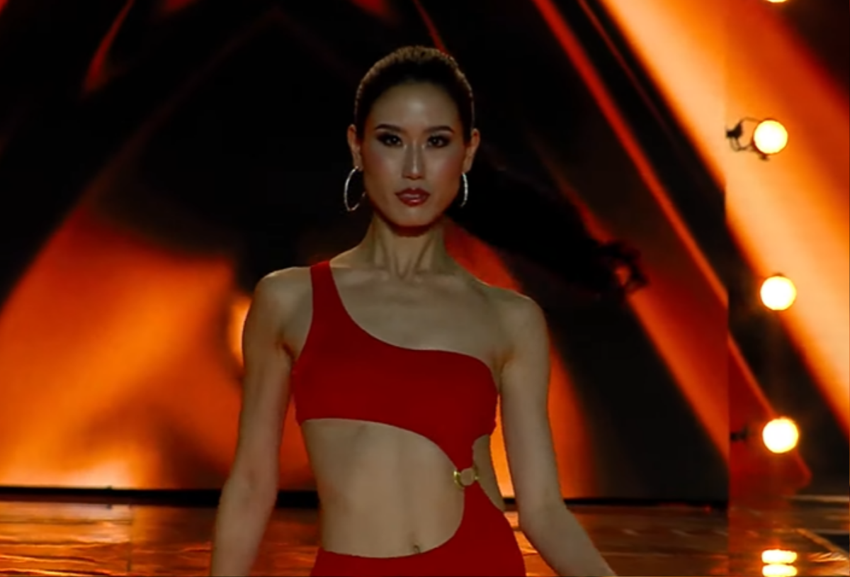 Kim Duyên body bốc lửa, catwalk 'siêu dẻo' trong phần thi áo tắm tại bán kết Miss Supranational Ảnh 12