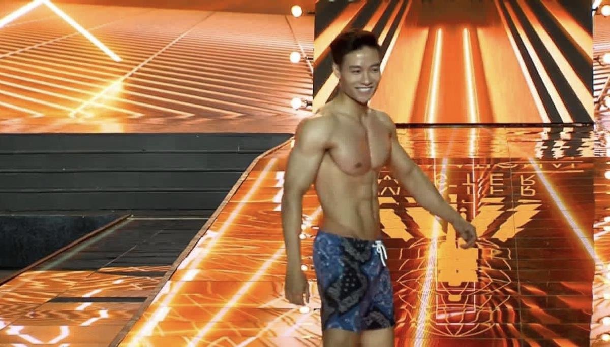 In tư đối thủ khiến đại diện Việt Nam ở Mister Supranational dè chừng: Trai đẹp 21 tuổi, body 6 múi mlem Ảnh 3