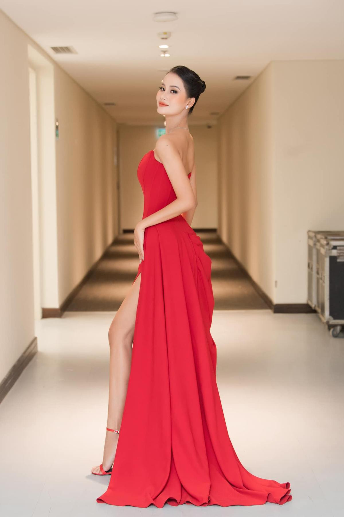 'Chiến thần' Hương Ly hậu Miss Universe Vietnam: Miss búi tóc được khuyên tiếp tục thi hoa hậu Ảnh 7