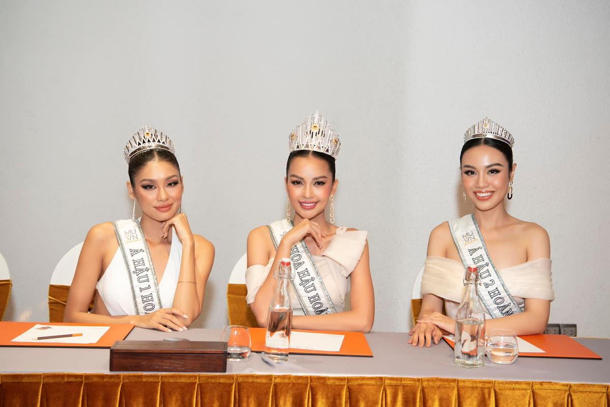 Top 3 Miss Universe Việt Nam hội ngộ bắt trend TikTok, netizen: 'Hoa hậu này lạ lắm à nha'! Ảnh 1