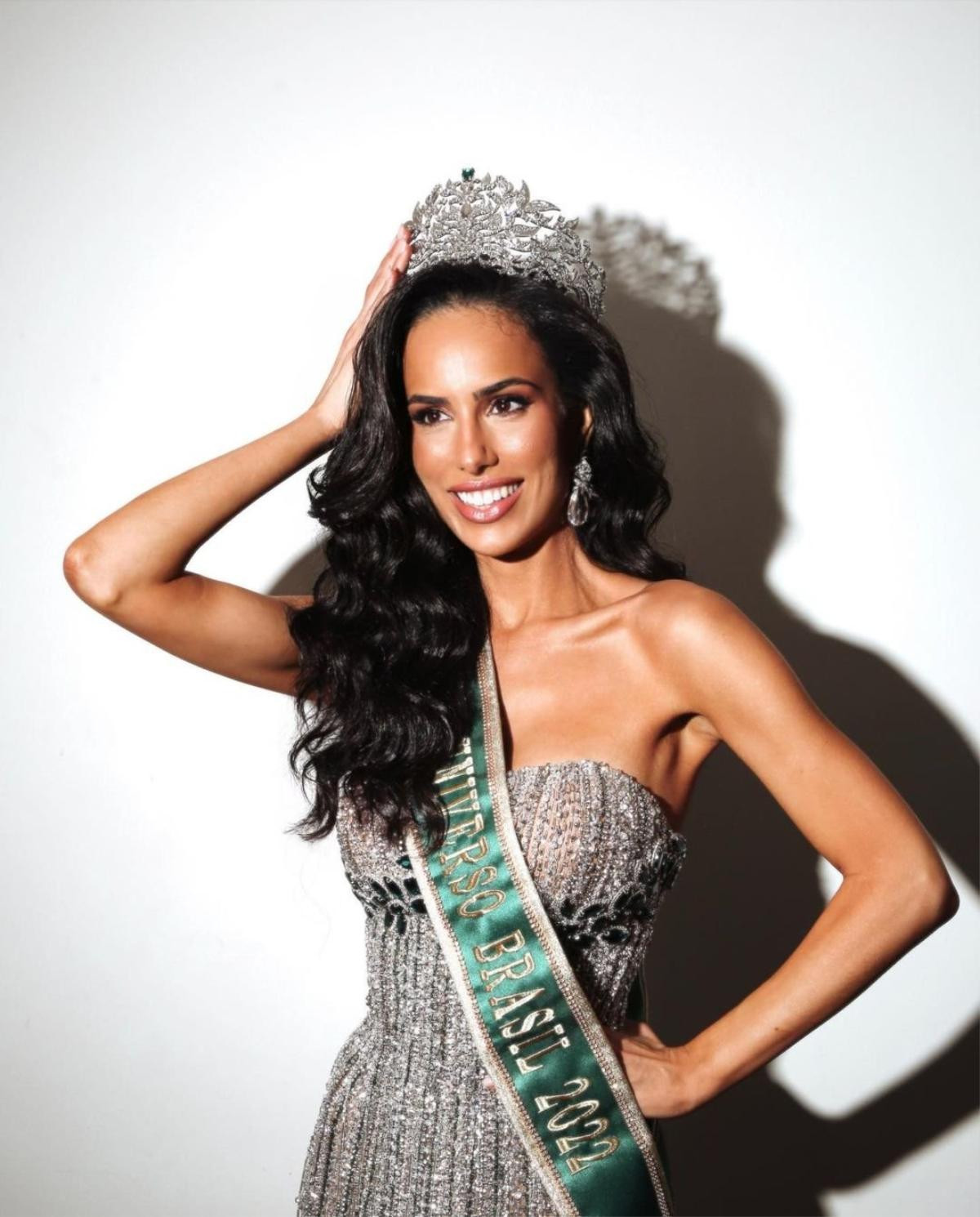 Nhan sắc 'già chát' của đại diện Brazil tại Miss Universe 2022: Lép vế hoàn toàn trước Ngọc Châu Ảnh 2