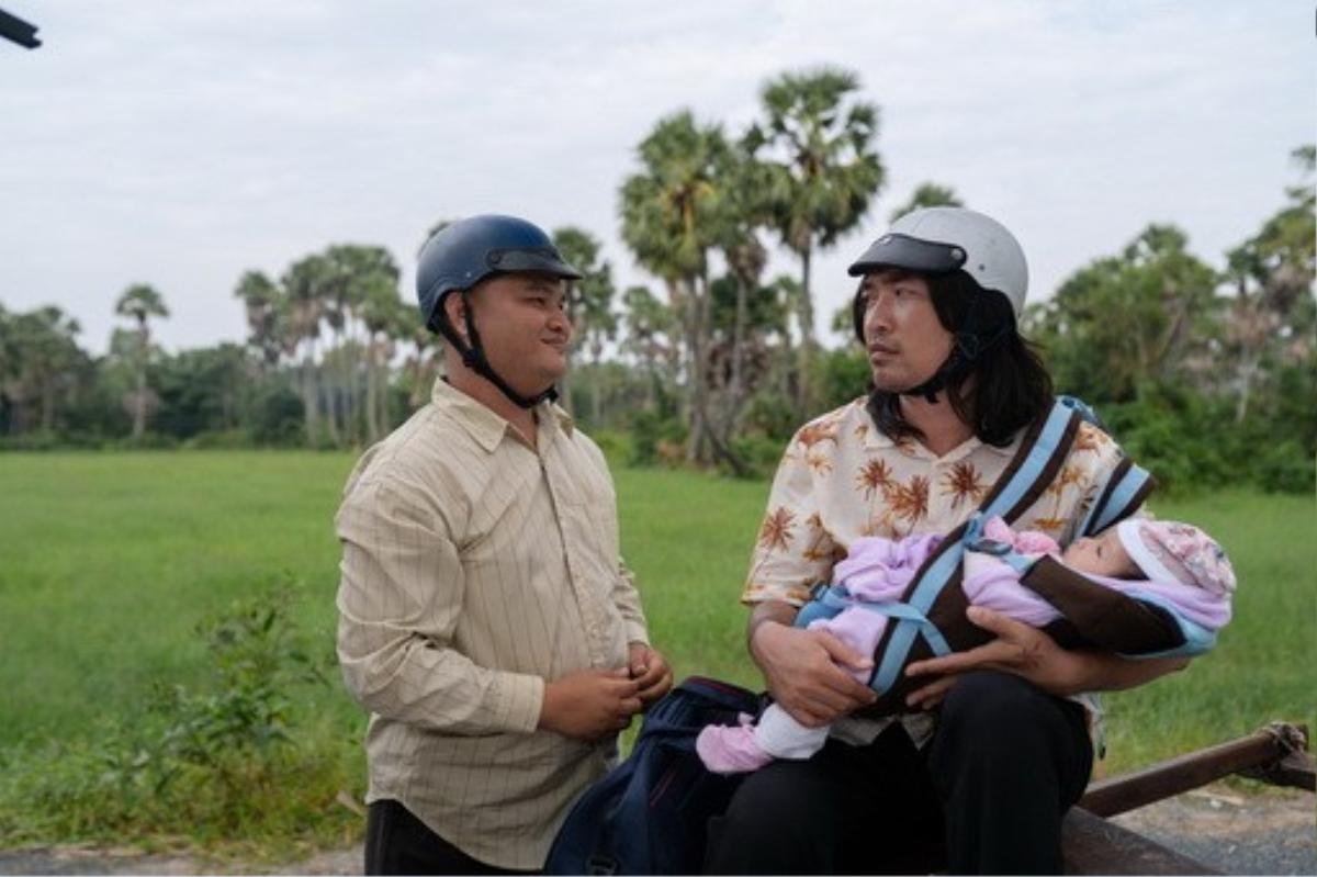 Tiến Luật ôm eo Thu Trang đầy tình tứ, nói rõ vụ sụt cân thấy thương khi 'thiếu hơi vợ' Ảnh 4