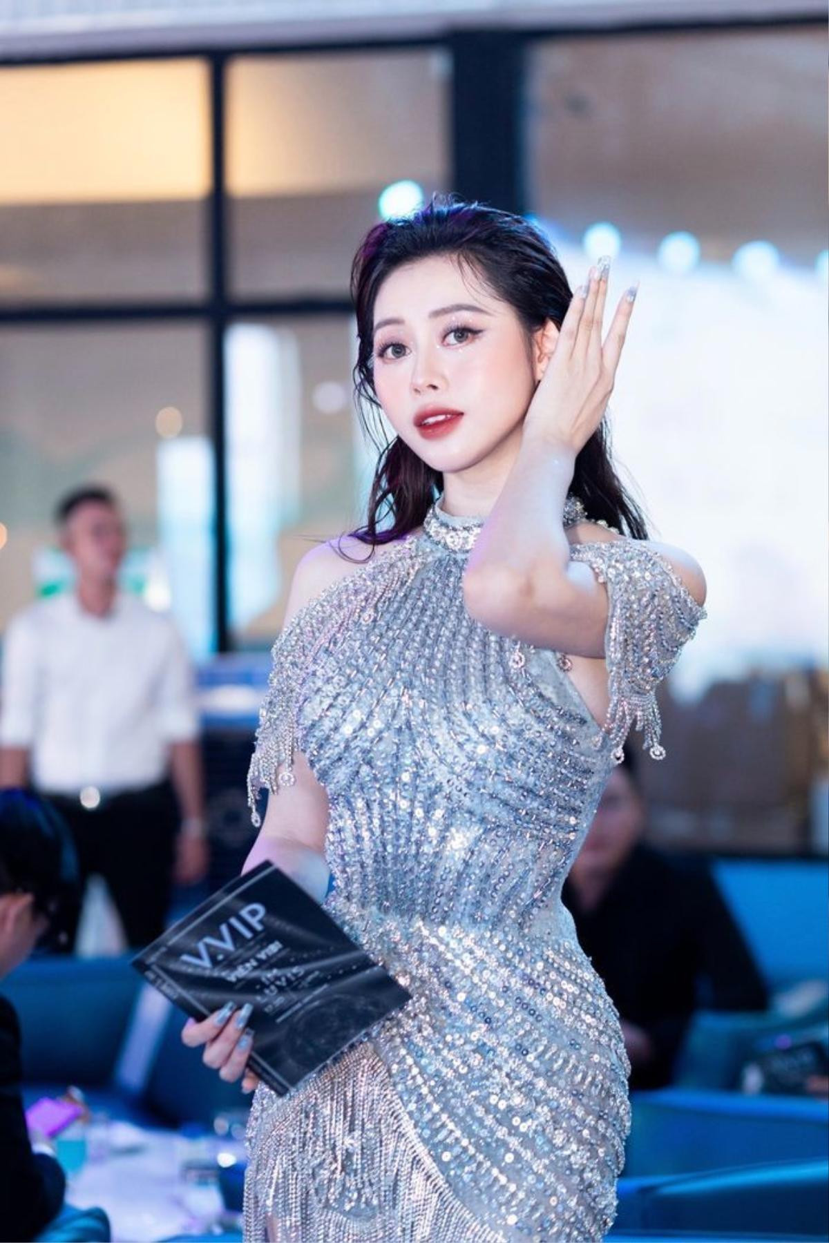 Màn 'đụng hàng' xuyên quốc gia giữa Á hậu Miss World và Hot TikToker đình đám Việt Nam Ảnh 4